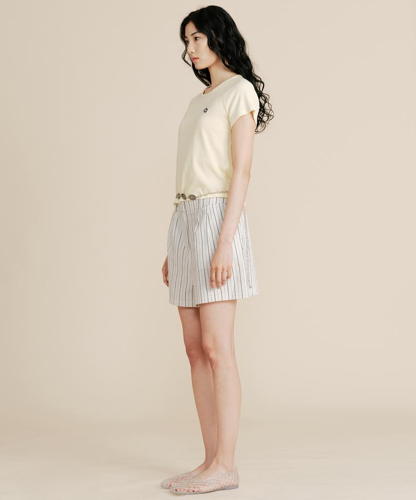 Plack Woman Striped Tuck Detail Shorts White