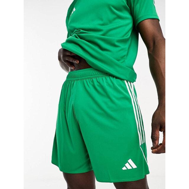 

Зеленые шорты adidas Football Tiro