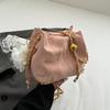 Travel leisure popular feminine small fashion texture bucket commuter chain crossbody bag