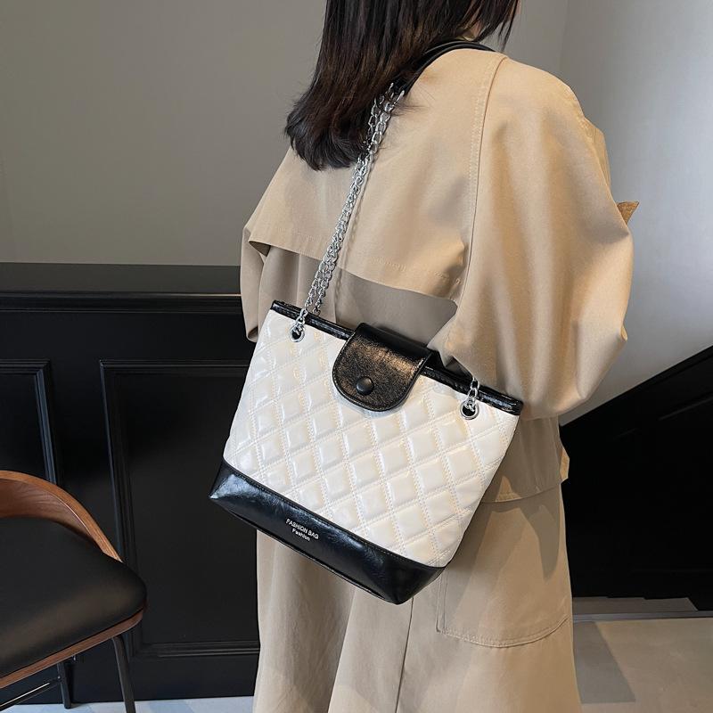 Handbag contrasting color embroidery thread texture dumpling bag large capacity simple versatile fashion commuter bucket bag women