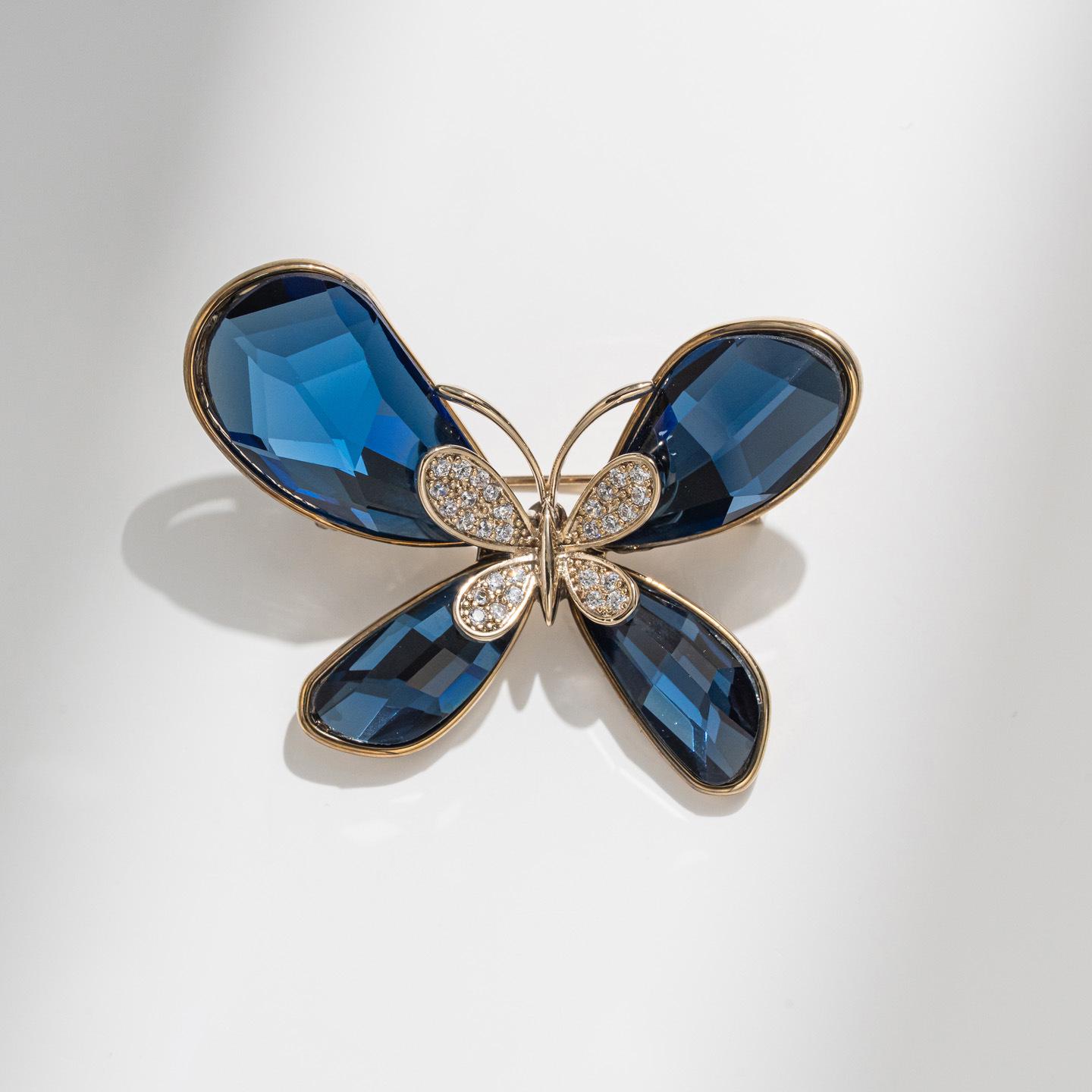 Elegant Blue Crystal Butterfly Brooch - European and American Classic Corsage