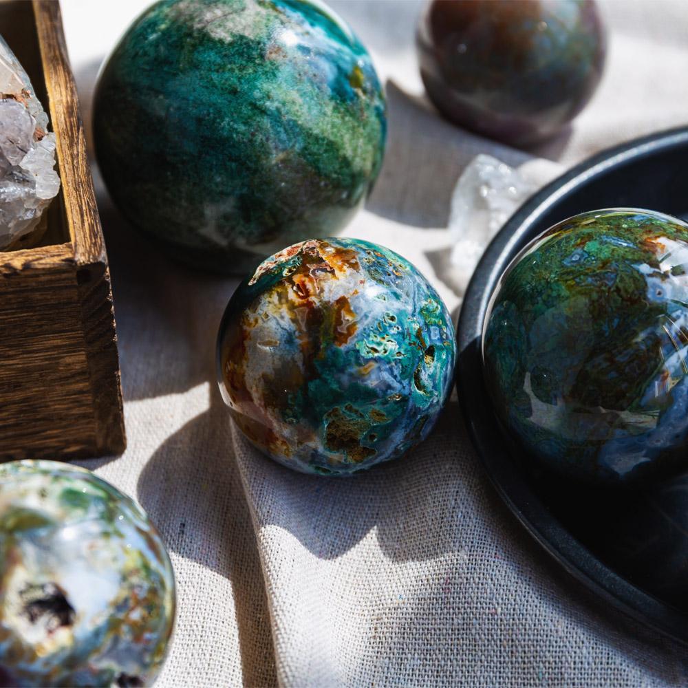 Hot Sale Polished Bumble bee jasper Sphere Natural Crystals Healing Stones Different Size Ball for Collection different size