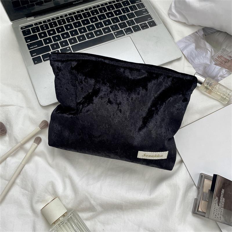 

Трендовая бархатная косметичка большой вместимости, дорожная замшевая сумка для хранения, простая женская, девчачья, портативный клатч, сумка для туалетных принадлежностей, подарки чёрный