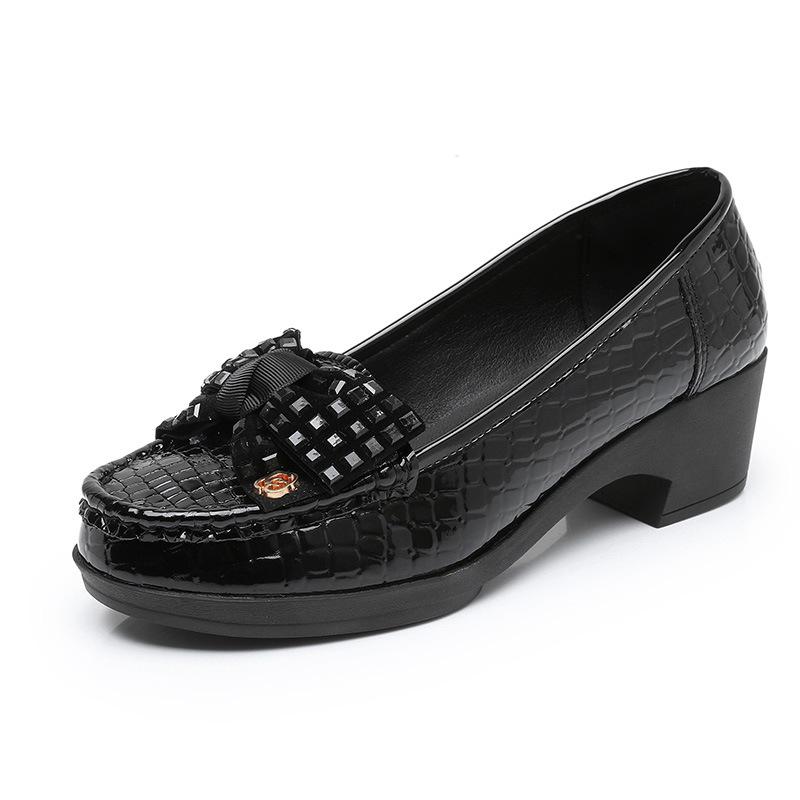 Fashion GKTINOO Spring Autumn Women Pumps Bowknot Slip On Thick Heels Fashion Soft Women Shoes For Mother Patent Leather Footwear
