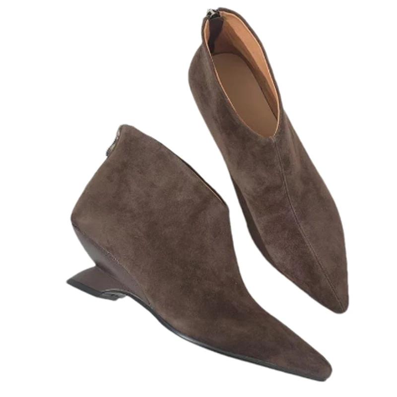 Semišové boty s špičatou špičkou Nízký podpatek Módní Sexy boty Žena 2025 Trend Zima Nová značka Návrhář Šaty Chůze Pohodlné Zapatos Femme