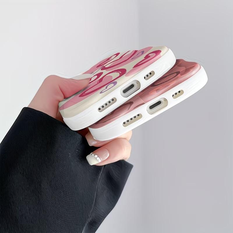 Cream-Color Painted Heart Phone Case For iPhone 17 16 Pro 15 14 Plus 13 12 11 Pro Max 17e 16e Fashion Wavy-edge Shockproof Cover