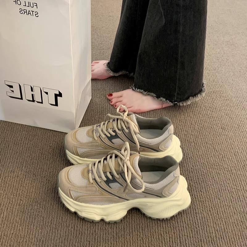 

Ретро кроссовки на толстой подошве серые женские весна 2025 новая сетчатая дышащая маленькая повседневная спортивная обувь 40 хаки