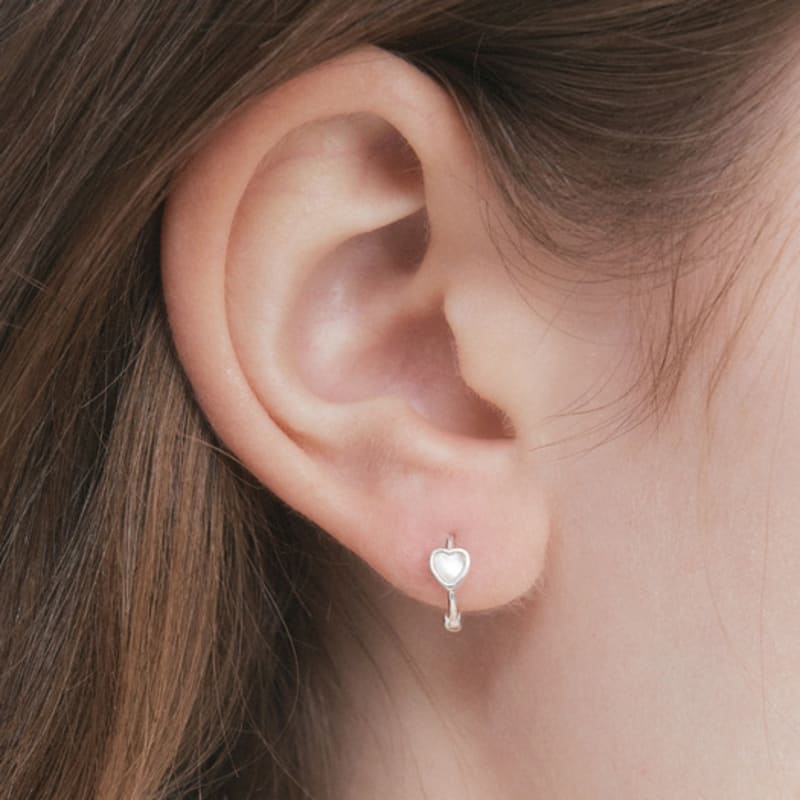 engbrox Petit Heart Nacre Earring