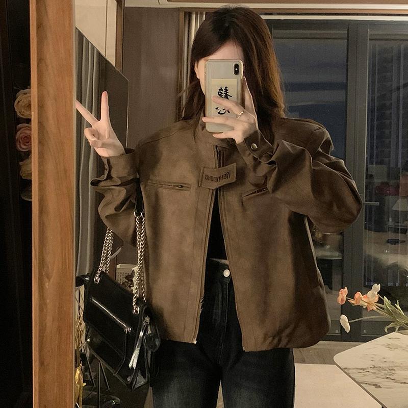 Americká retro hnědá motocyklová kožená bunda Ženy Módní Design Krátká ramenní vycpávka Bunda Grunge Estetický tenký kabát Streetwear