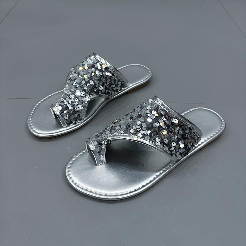 

Модные шлепанцы женские летние 2024 года, новые модные блестящие женские тапочки с плоским носком, повседневная пляжная обувь класса люкс для женщин Zapatos Mujer 43 серебряный