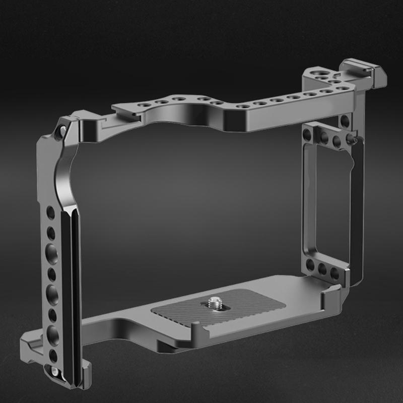 Aluminum DSLR Camera Cage for EOS5d2/5d3 5d4/6d2 Featuring Double Cold Shoe Mounts and Multiple Accessory Screws