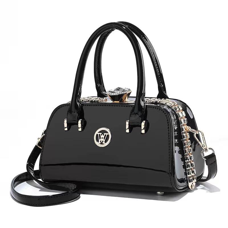 

New bag bright leather with diamonds simple atmosphere women s bag multi-functional dinner handbag red small bag texture bags 23*13*13*12 чорний