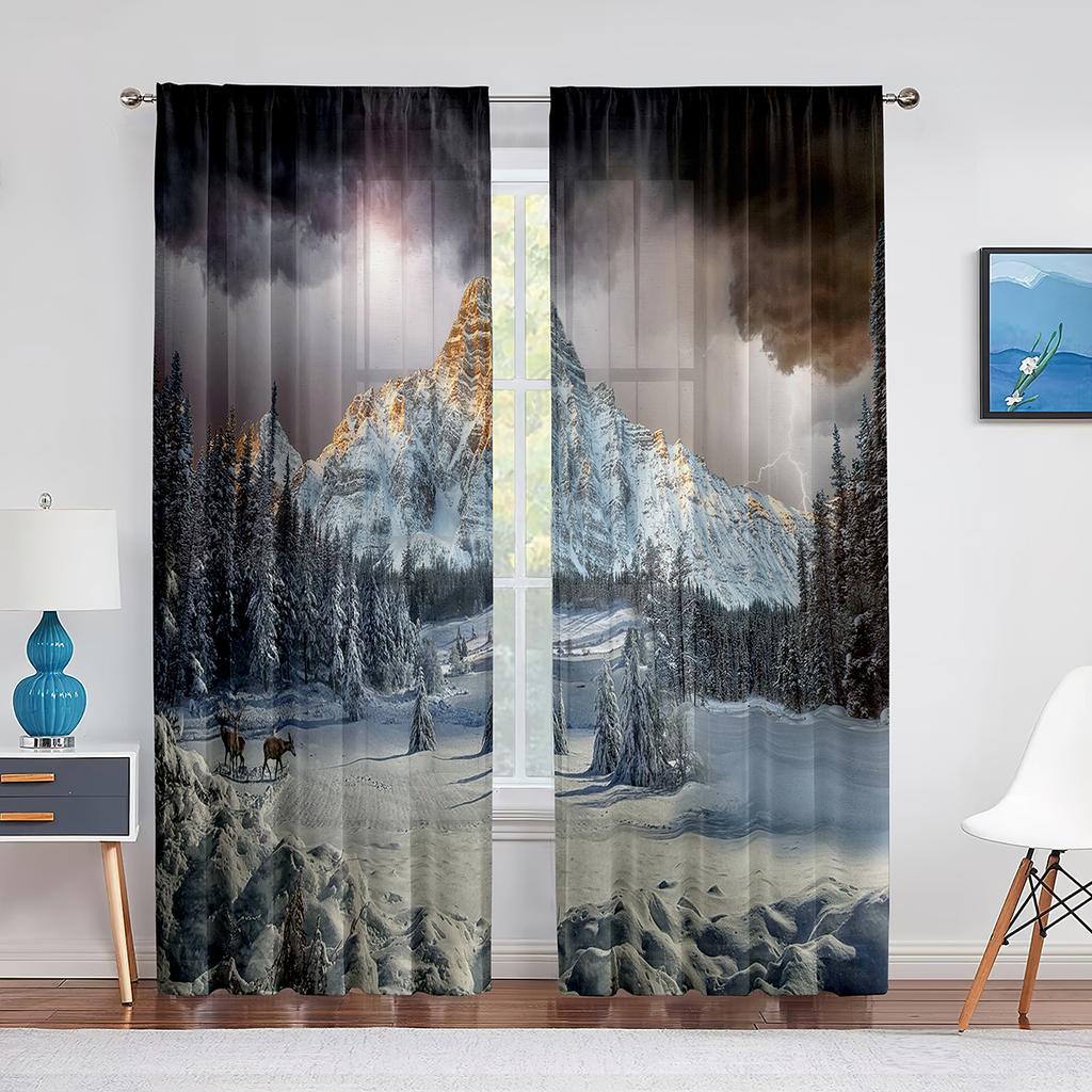 Winterliches Bauernhaus in Schneebergen und Schneewald Transparenter Vorhang für Wohnzimmer Schlafzimmer Voile Küchenfenster Tüllvorhänge