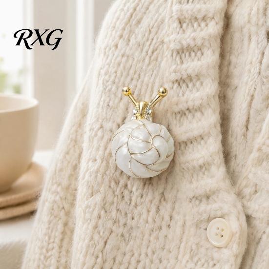 Retro Jewelry Gift Enamel Snail Brooch, Vintage Insect Pin for Women Suit Coat, Gentle Simple Brooch Multicolor Lapel Cloak Dress,
