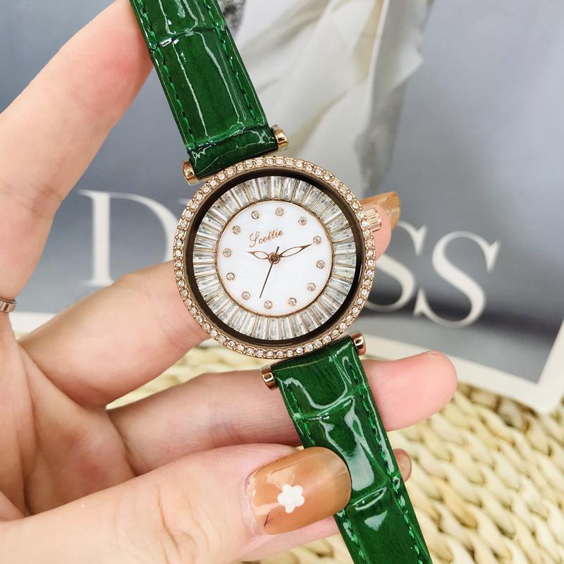 Uhr Damen Zigeuner-Kuhauge Ultra-dünne Uhr Echtes Leder Nische Leichter Luxus Wasserdichte Damen-Uhr