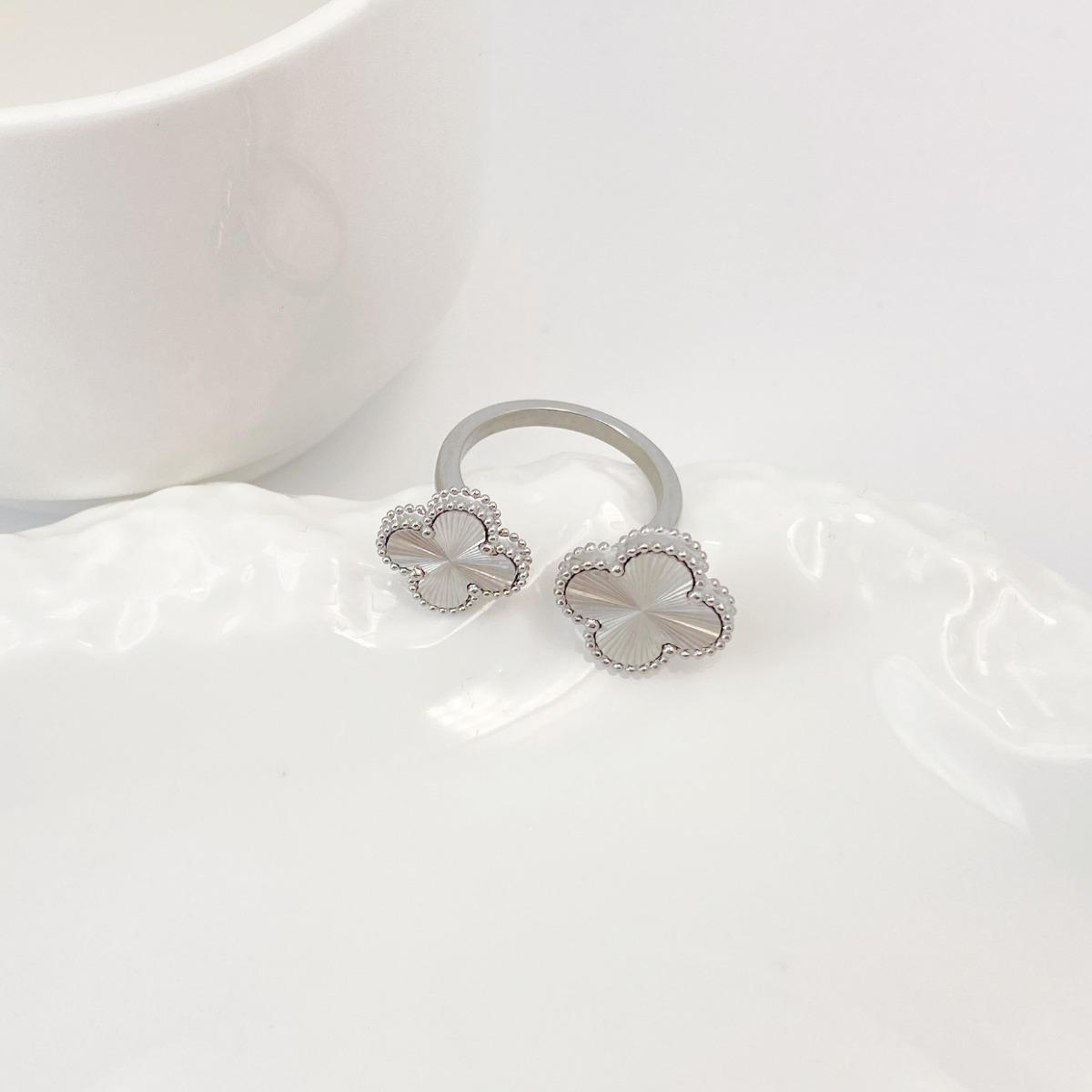 

Высокая версия кольца с четырьмя листами клевера на удачу, женское новое нишевое регулируемое кольцо на палец, маленькое свежее ювелирное изделие серебряный