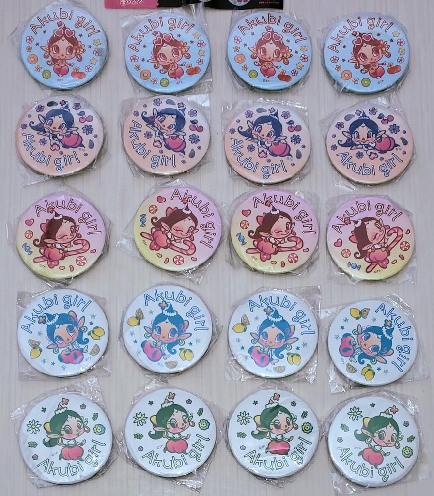 [GEBRAUCHT] Gähnendes Mädchen Anstecknadel Gacha 5 Arten x 5er-Sets Stück Ungeöffnet - (Insgesamt 20) -