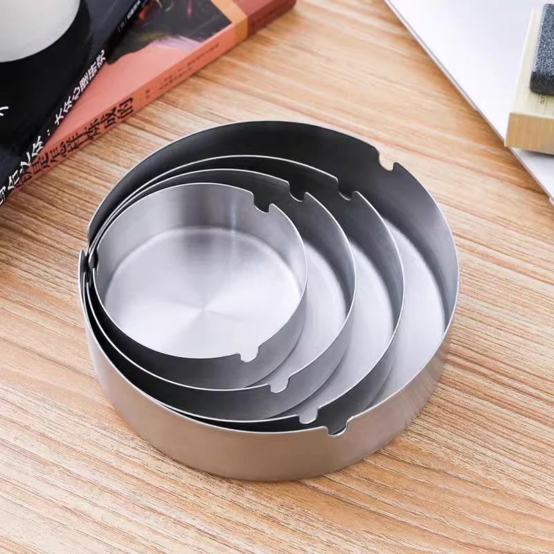 High-End Stainless Steel Ashtray - Modern, Anti-Fly Design for Home or Office