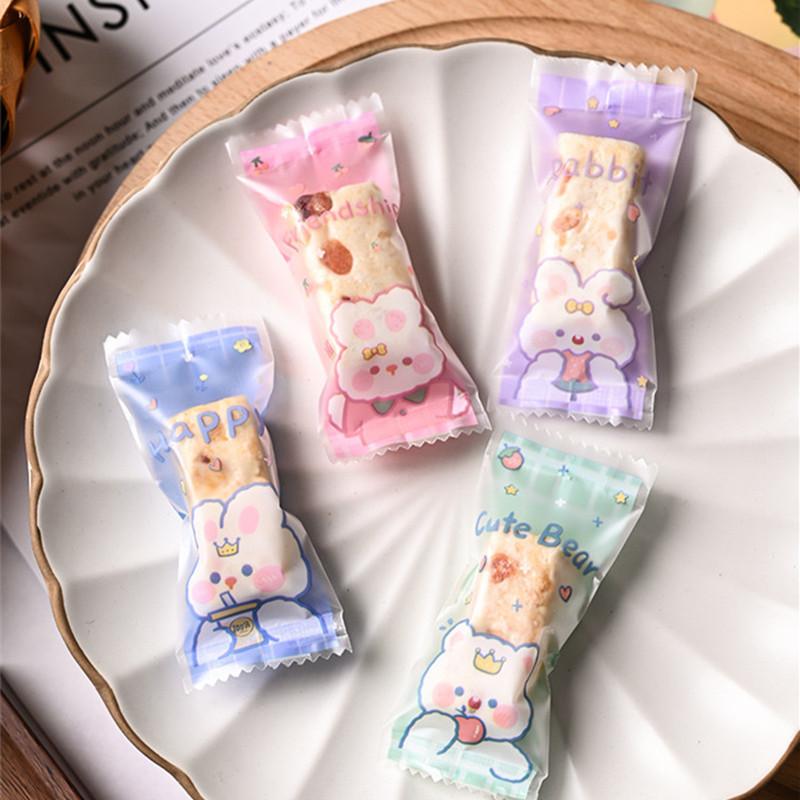 100Pcs 4x9cm Cute Cartoon Animal Printed Plastic Baking Packaging Nougat Toffee Candy Food Machine Sealed Gift Bags