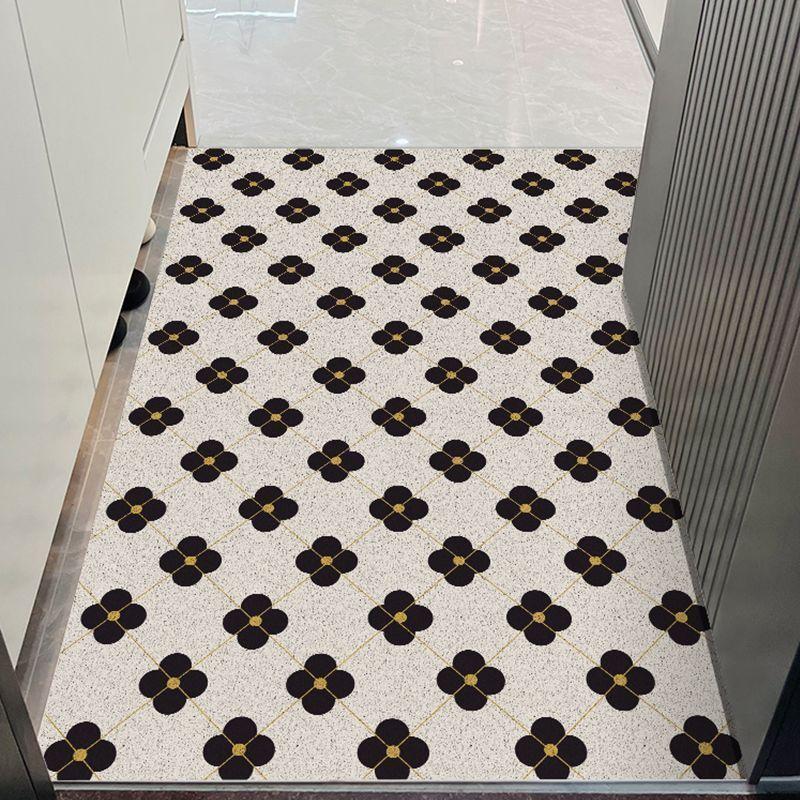 Die Eingangsmatte kann mit einer PVC-Haushaltsfußmatte gereinigt werden.. Die Eingangsfußmatte ist ein schmutzabweisender Cartoon-Teppich