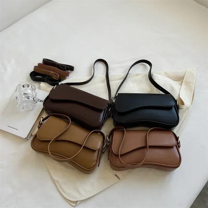 Vintage Leather Crossbody Bag for Women Designer Feminine Small Brim Shoulder Underarm Bag Bags and Bags