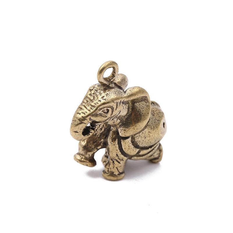 Creative baby elephant ornament unisex auspicious little bronze elephant keychain retro antique handle pendant