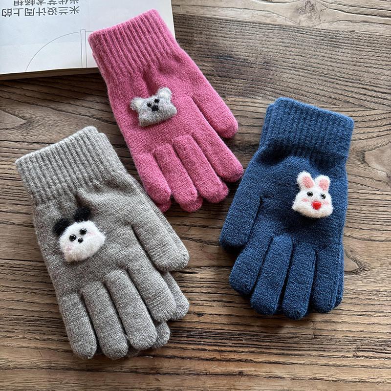 Knitted Animal Pattern Gloves For Winter Warmth And Style