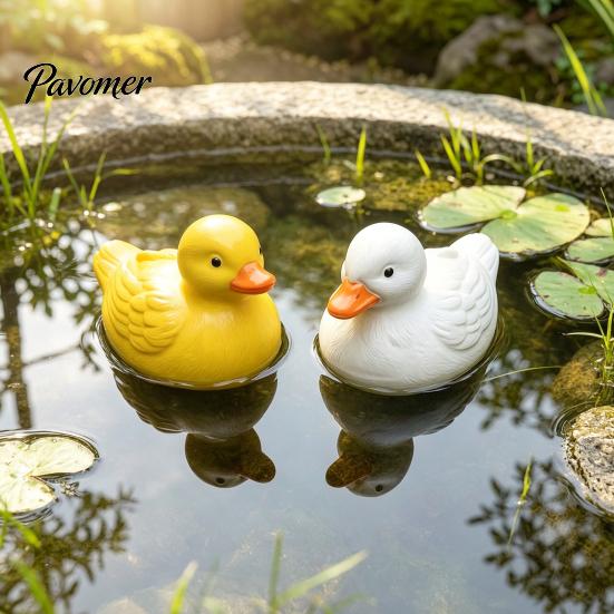 Miniature Duck Ornament for Landscaping Floating Resin Figurine, Realistic Yellow Statue, Simulation Animal Cute Statue Indoor Fish Tanks Outdoor