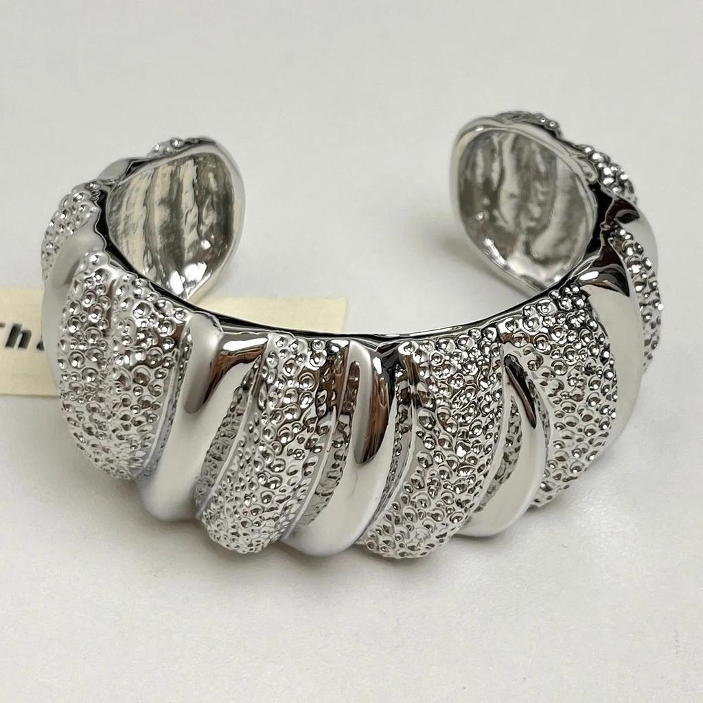 Heavy Industry Has a High-end Feel Wide Version Women's Light Luxury High-end Exquisite Bracelet