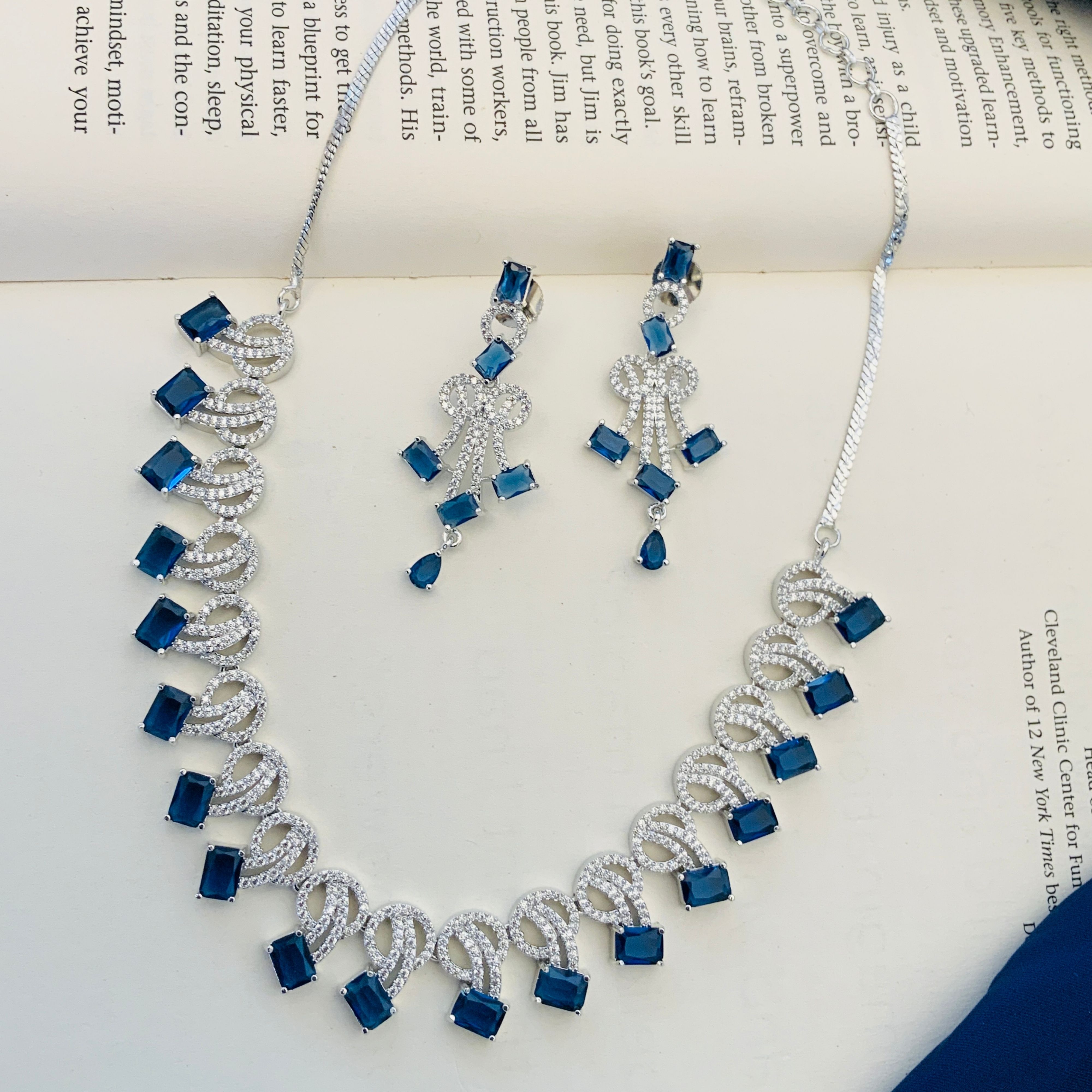 

Посеребренные бриллиантовые круглые колье комплект бриллиантовых колье комплект для женщин белый