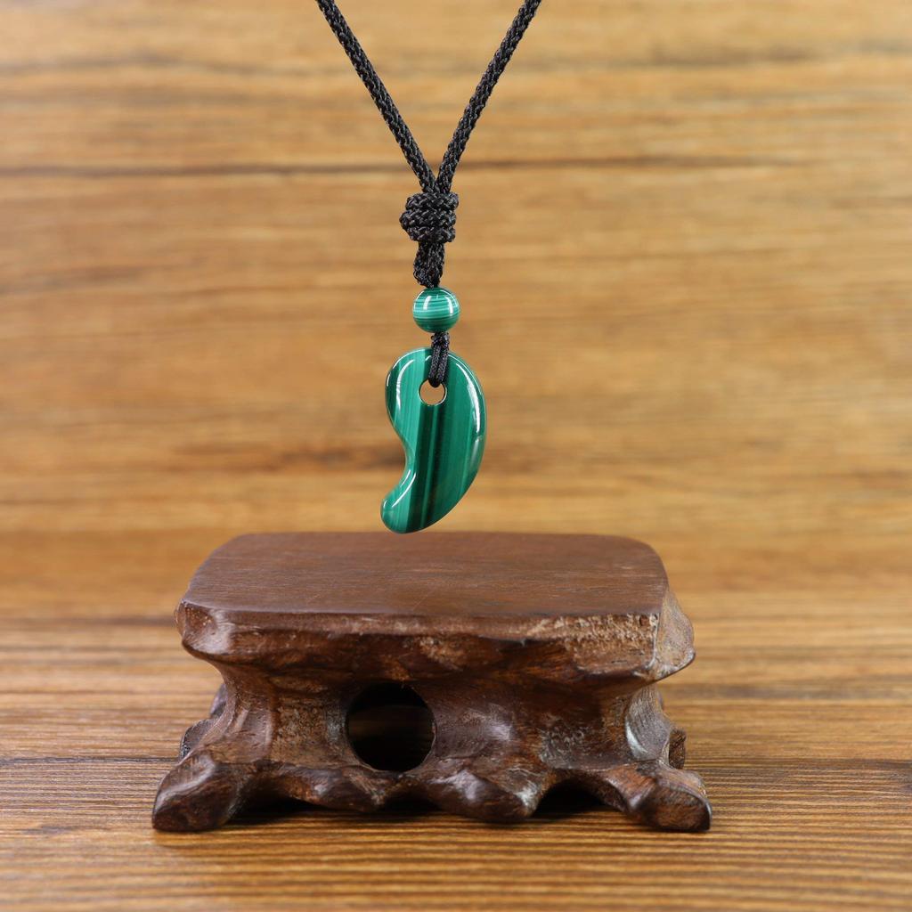 Malachite Amulet Healing Good Luck Charm Magatama Necklace Adjustable Length Men Women [Koai]