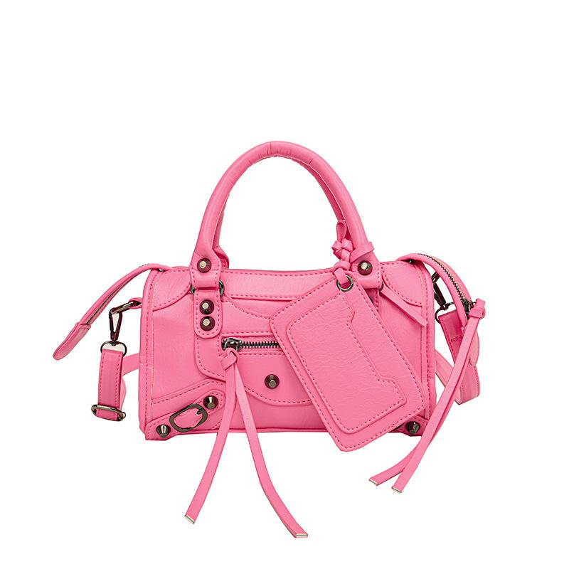 Nouveau sac bandoulière tendance et cool mode rivet pompon sac locomotive pour femmes sac portable épaule diagonale