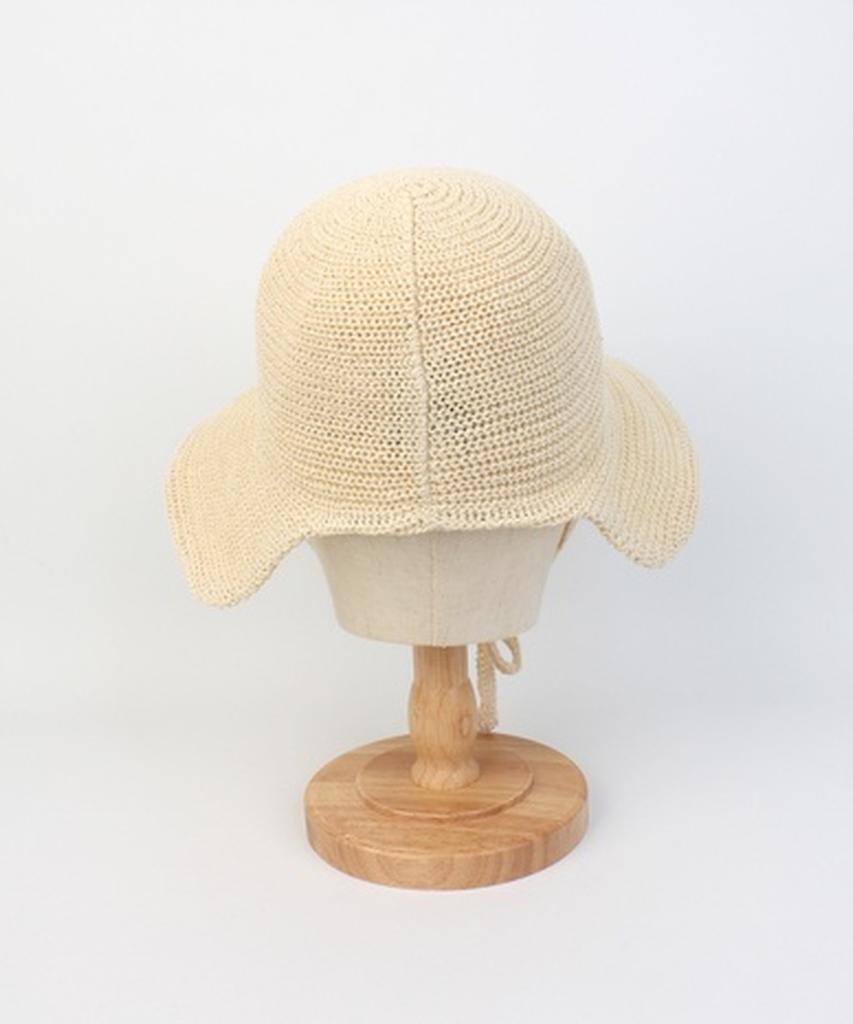 Yunibeosyeolkemiseuteuli Summer Ivory Logo Round Bonnet Hat