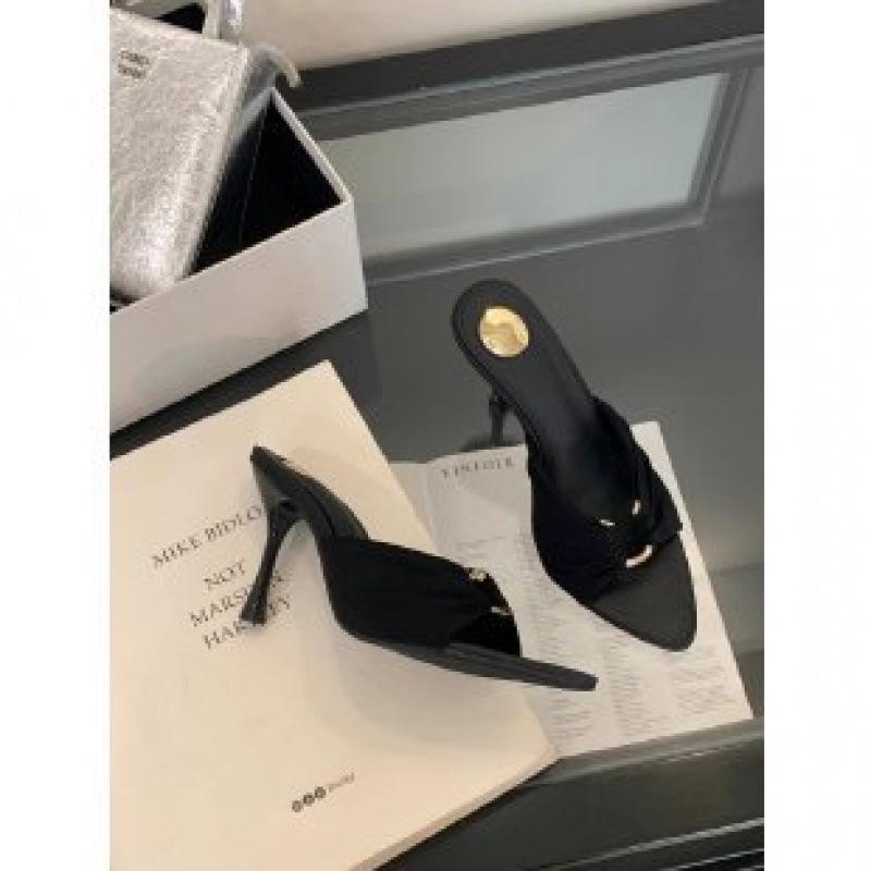 

The original one-to-one will be shipped in 5 days, black khaki adult baotou, spot casual plastic, other rubber. 35 чорний