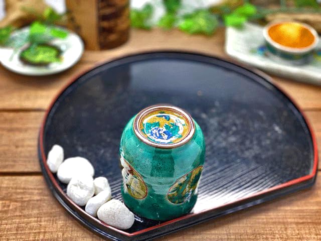Kutani Large Round Crest Green Color [Tean Cup] Pine, Bamboo, Plum, [back Picture]