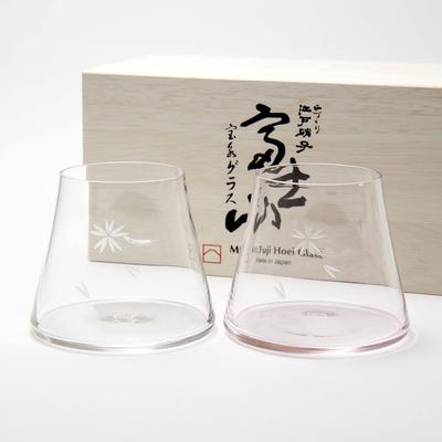 Edo Fuji se objeví, když nalijete sklenici Tajima Glass Fuji Hoei Glass Pár s dřevěnou krabičkou Čirá barva Sakura [Ručně vyráběné sklo] Mt. pivo! Mt. +