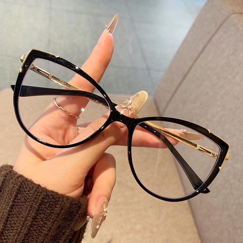 2025 Ultra-Light Cat-Eye Glasses: Natural Look, Versatile for Myopia, Women's Prescription & Non-Prescription Frames