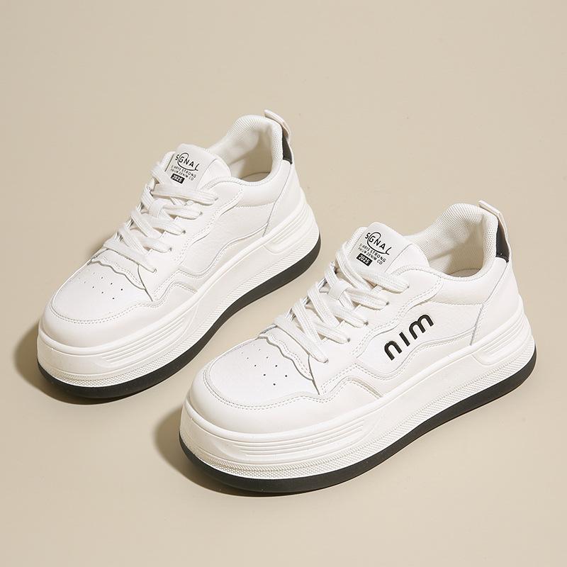 

Маленькие белые туфли на платформе, спортивная женская обувь 2025 года, весна, новые кожаные туфли в студенческом стиле с мягкой подошвой, повседневные туфли, универсальные кроссовки для бега, обувь для сноуборда 35 красный