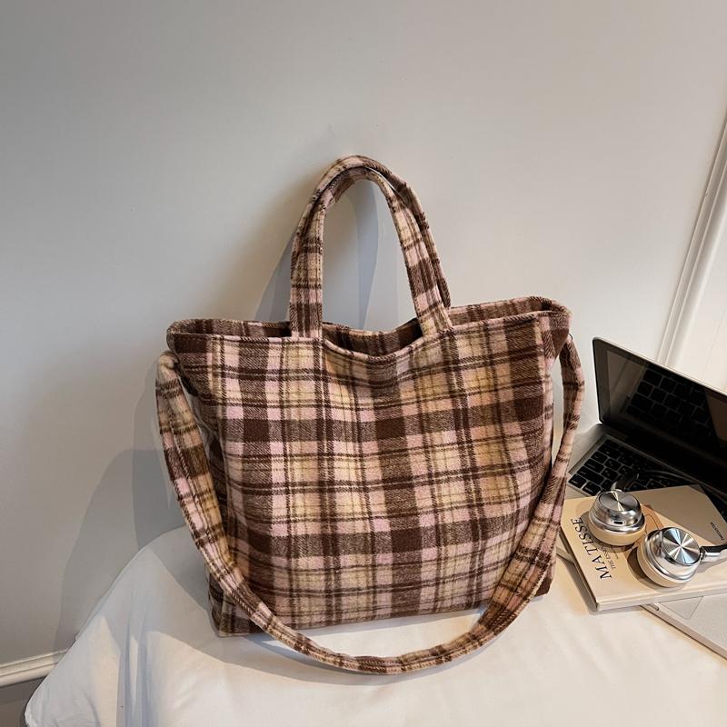 Women's Vintage Plaid Shoulder Bag Large Capacity Commuting Lightweight Tote Bag