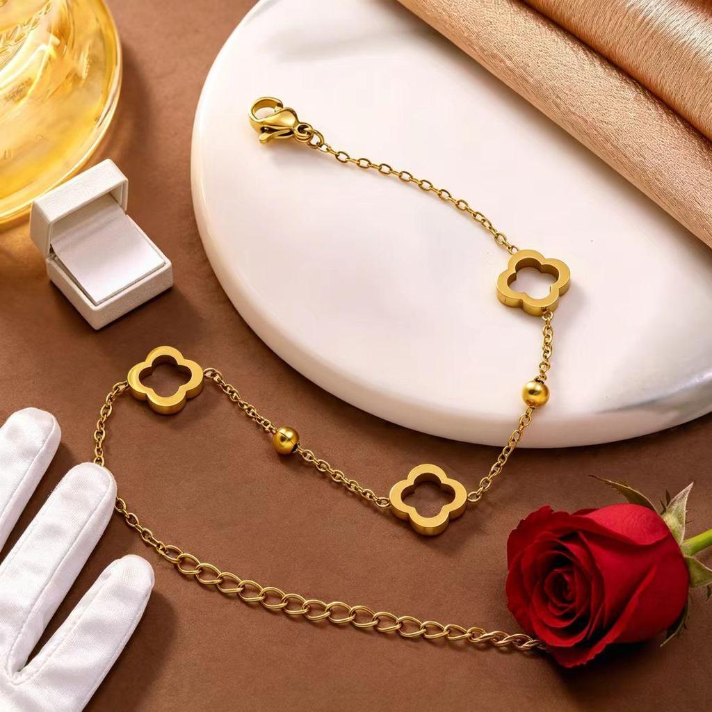 Korean Four-Leaf Clover Gold-Plated Titanium Bracelet
