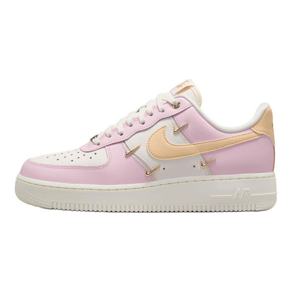 Nike Air Force 1 07 LX Mini Swoosh - Růžová pěna Dámské tenisky Plachetnice Metalická-zlatá Bledě-vanilková IB2574-600