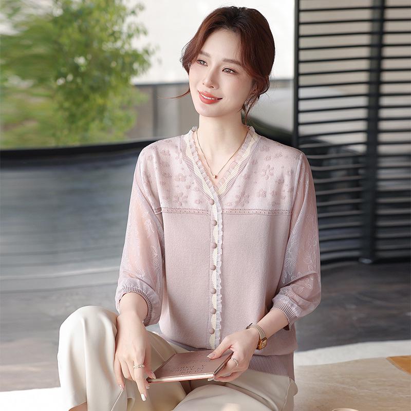 

Elegant Spring Knit Cardigan with Stylish Gauze Sleeves for Fashionable Middle-Aged Women XL (105-120 jin)