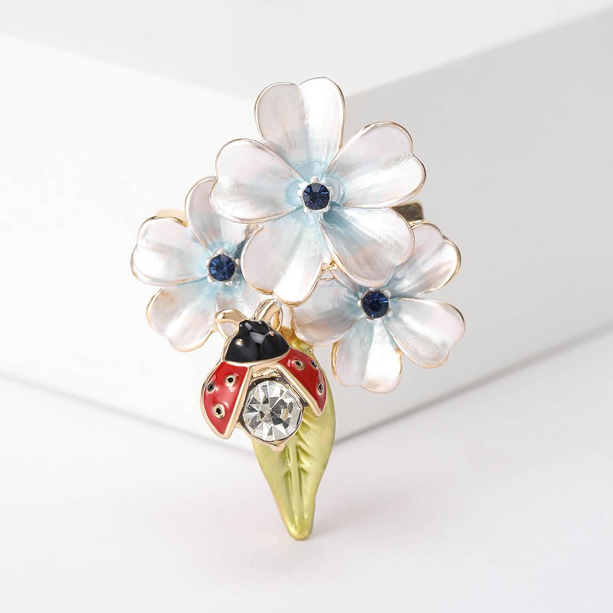 

Милая универсальная брошь в виде цветка божьей коровки с каплями масла, модная цветочная застежка на корсаже, женские аксессуары, булавка