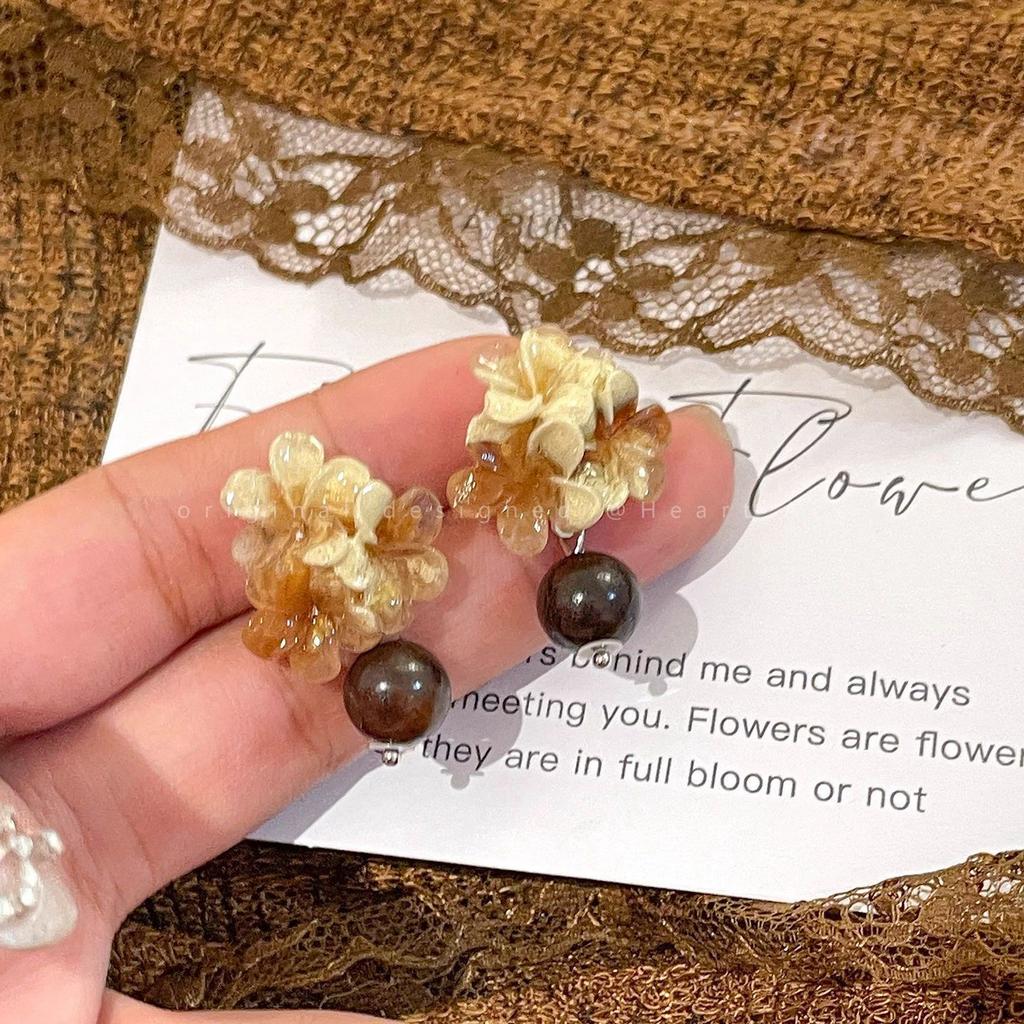 New Chinese retro smudged flower earrings women's autumn and winter temperament advanced stud earrings Hong Kong style atmosphere earrings