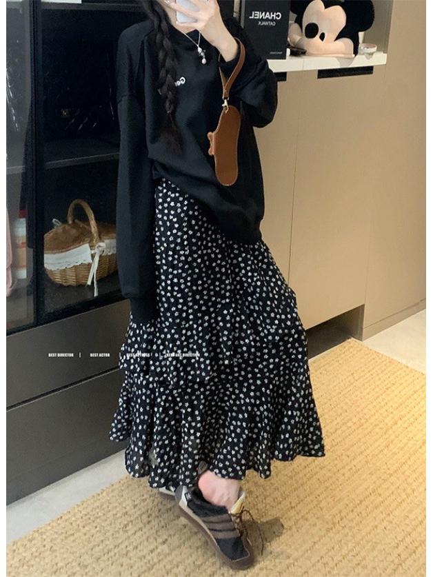 

Plus Size Women s Floral Ruffle A-line Skirt with Loose Casual Hoodie 2XL (suggested for 140-160 jin)