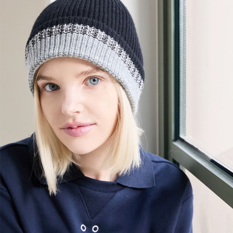 

nitina Шапка бини из шерсти мериноса BK black