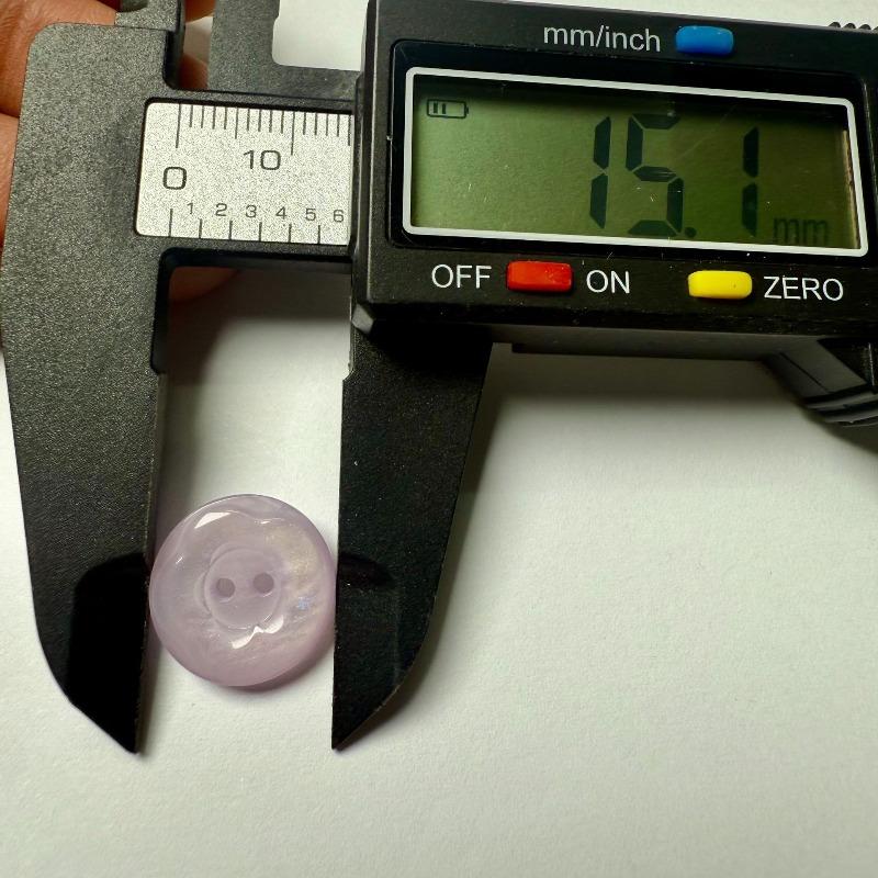 Round Flower Two-eye Buttons Shell Pearlescent Powder Colorful Buttons Children's Knitwear Diy Buttons