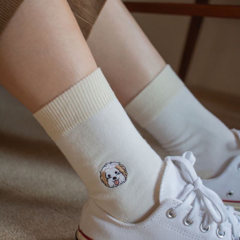 SNOOZY Maltipom Puppy Face Embroidered Socks (White Ivory)