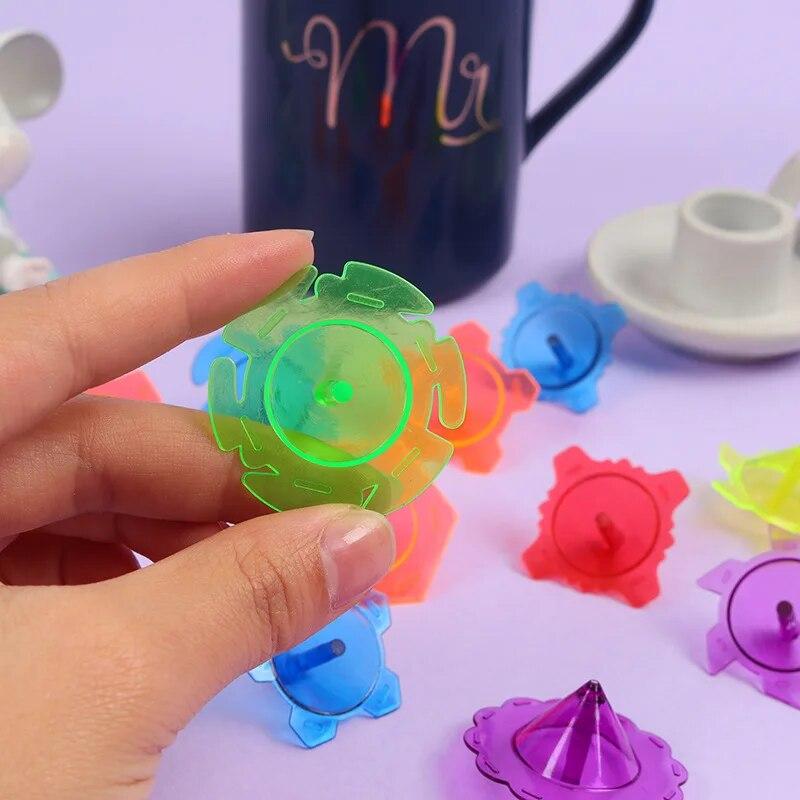 

Детские пластиковые гироскопические игрушки для детей и взрослых, снятие стресса, настольные волчки, игрушки, детские подарки на день рождения, Рождество, разные цвета