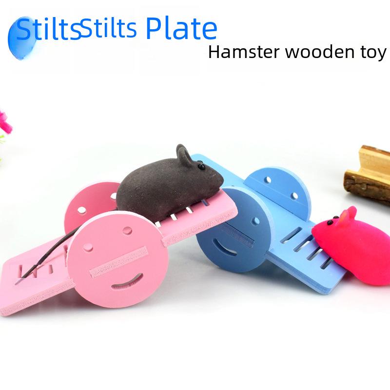 Portable Breathable Cage for Hamsters, Fancy Rats, & Chinchillas: Anti-Fall, Escape-Proof Transport Box